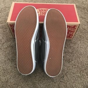 Vans Shoes - Women’s Atwood Low Vans Grey - Size 9 Vans Shoes - Women’s Atwood Low Vans Grey - Size 9